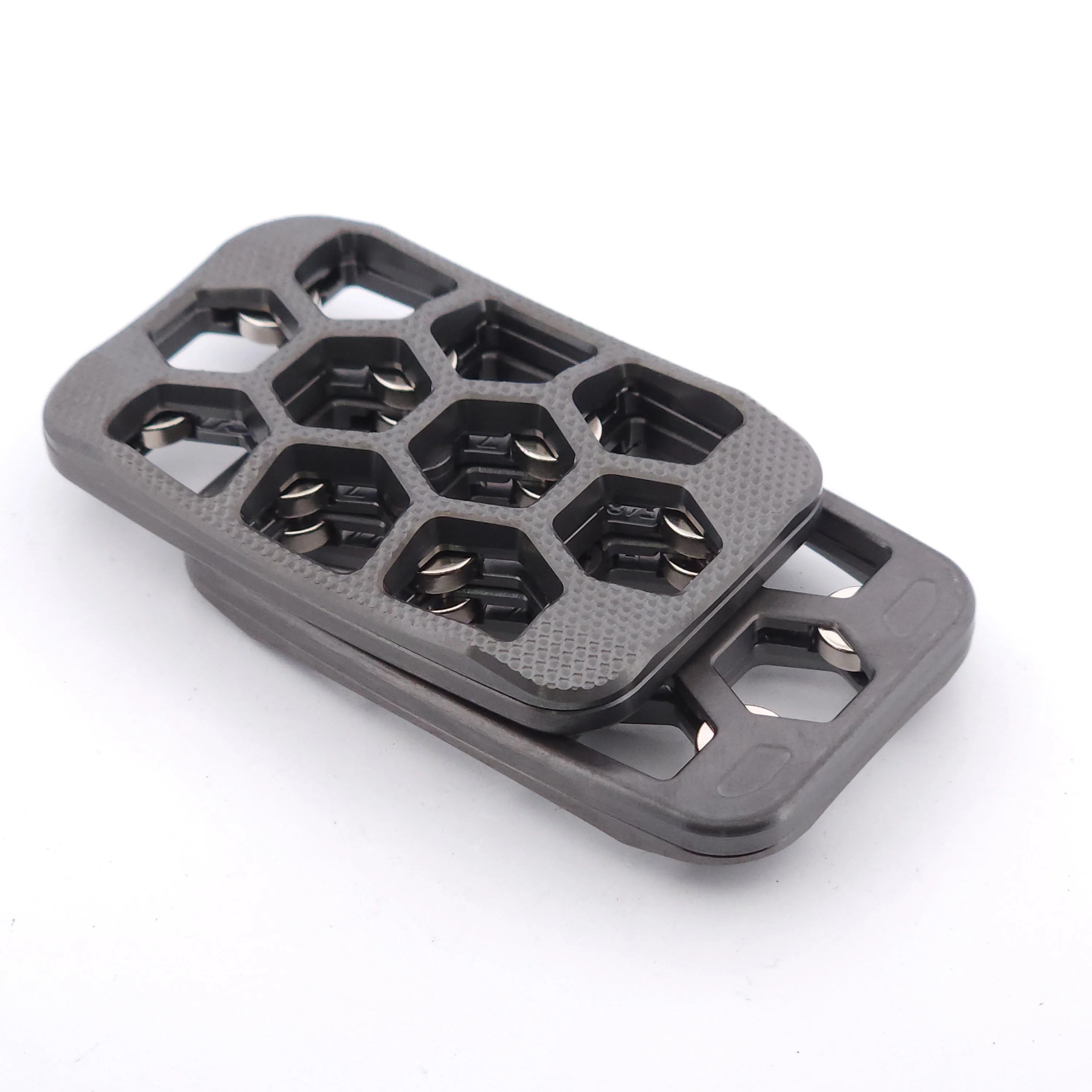 SkellyHex zirconium fidget slider by Magnus Fidgets