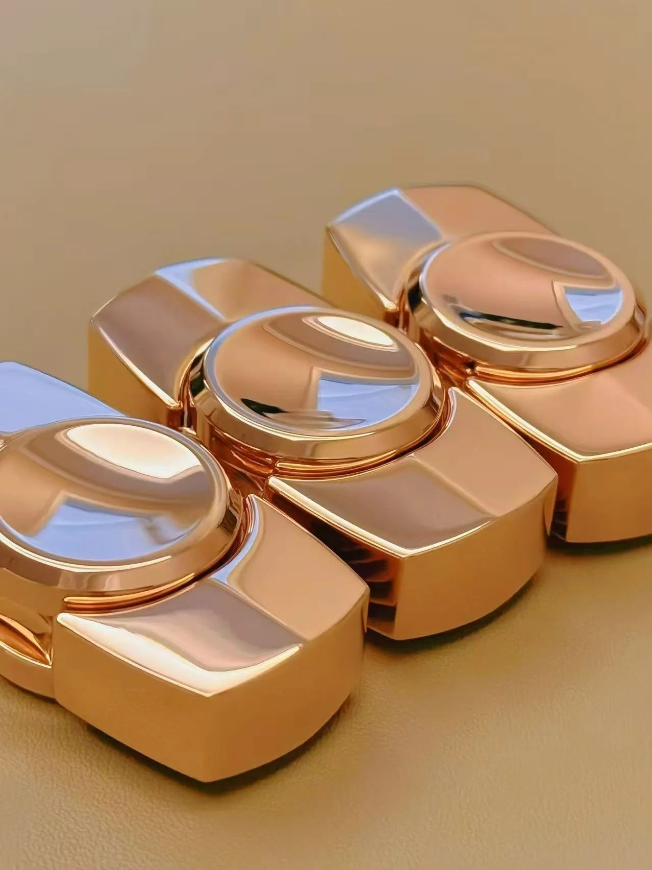 Dawn T - Copper Po