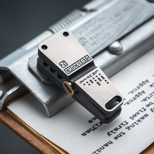 005_lautie-fidget-slider-crocbeats-zirconium-brass-44860154347816.jpg