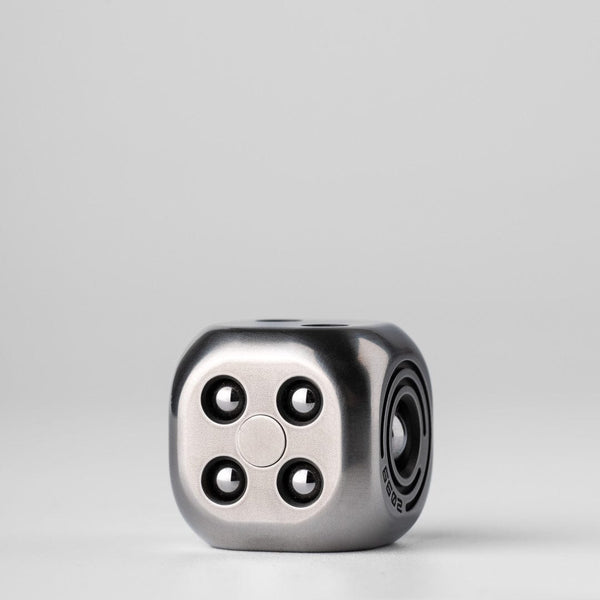 005_lautie-pendants-warrior-monk-metal-dice-stainless-steel-copper-43338475274536.jpg