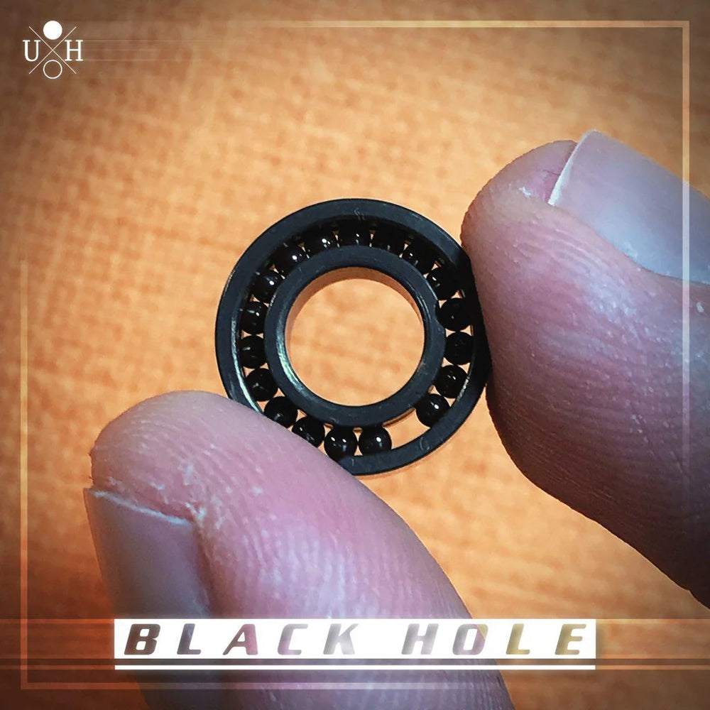 Black Hole - Cageless Full C. Black R188 (18 Balls)
